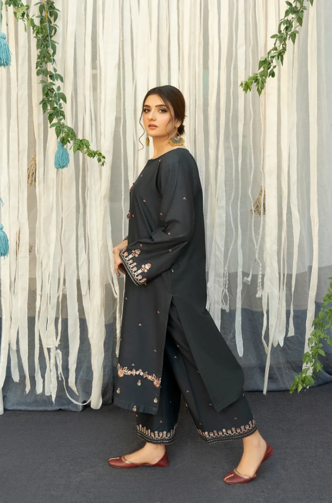 Urge - 3PC Lawn Embroidered Shirt with Printed Cotton Net Dupatta (Unstitched) - RF1322