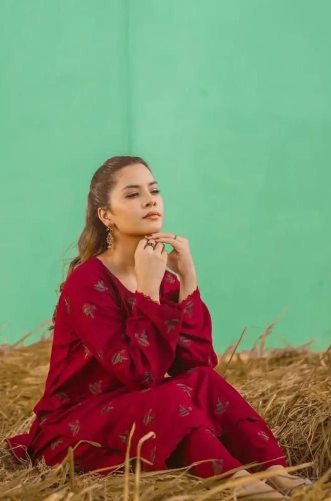 Raqs e Lal - Stitched 2PC Dhanak Embroidered - RP0002 Royal Pret