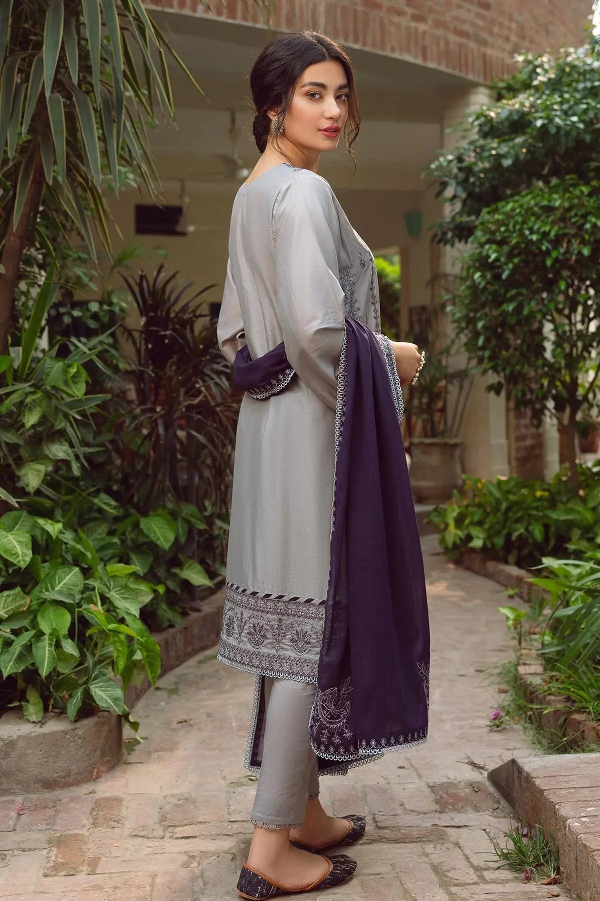 Jazmin - 3PC Lawn Embroidered Shirt with Chiffon Embroidered Dupatta and Trousers - RF0720 royalpret
